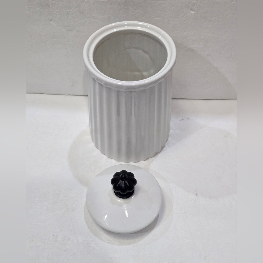 THL Ceramic Coffee Canister White with Black Label Black Knob Ribbed Texture - Picture 4 of 4